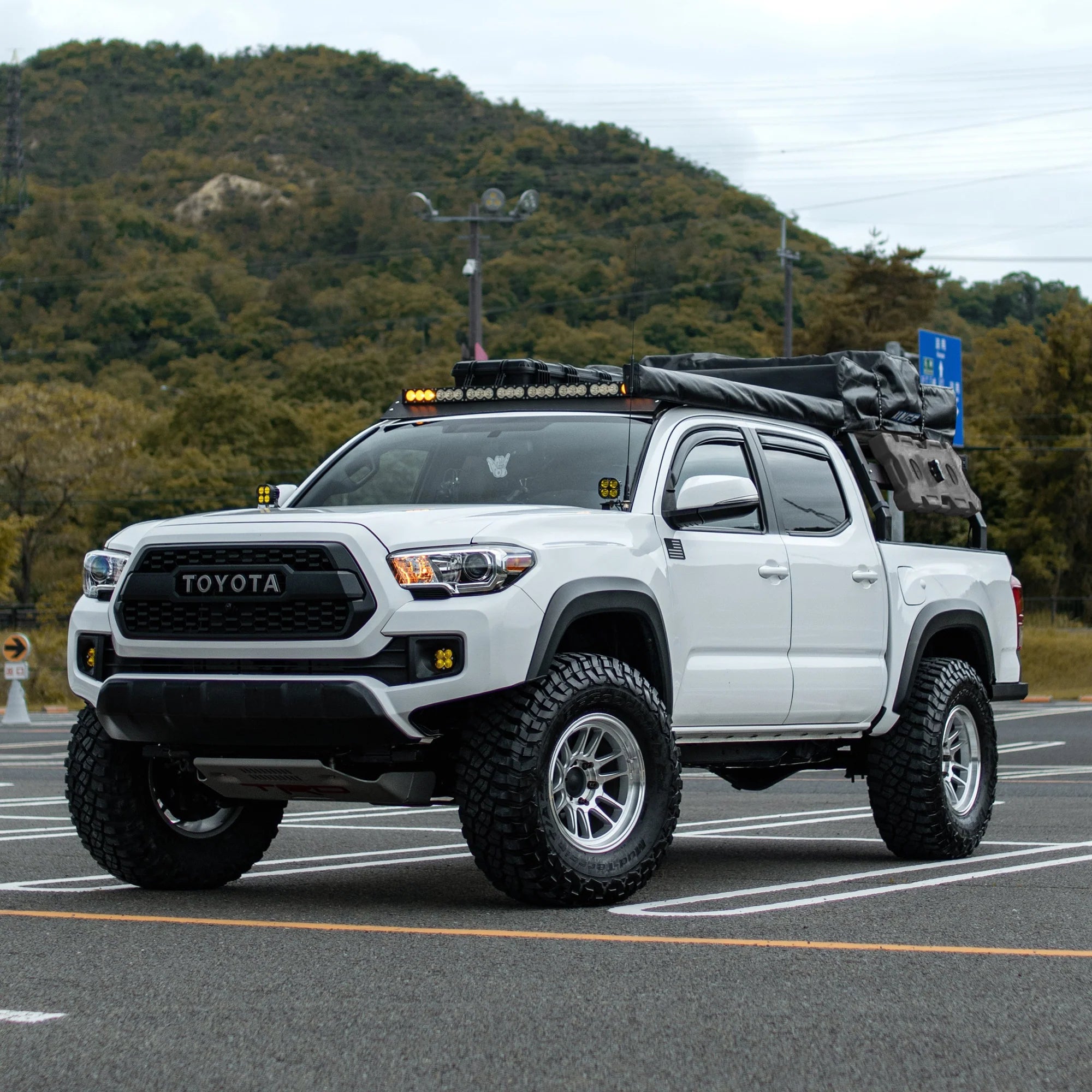 17x9 SSW Offroad Raptor Machined Silver Wheel 6x5.5 Bolt Pattern -12 mm Offset